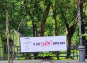 Ekspresi Protes Spanduk “KDM Lain Bapak Aing” Warnai Jalanan di Kota Bandung
