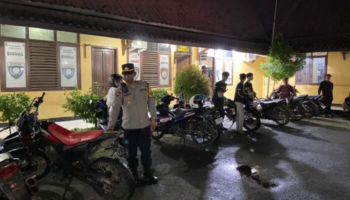 Razia Knalpot Brong di Depan Mako Polsek Pagaden, 16 Unit R2 Diamankan