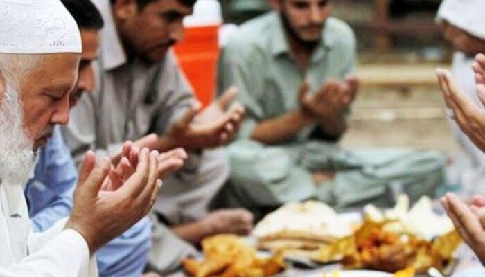Beginilah Adab Rasulullah SAW Saat Makan, Sederhana Tapi Penuh Hikmah