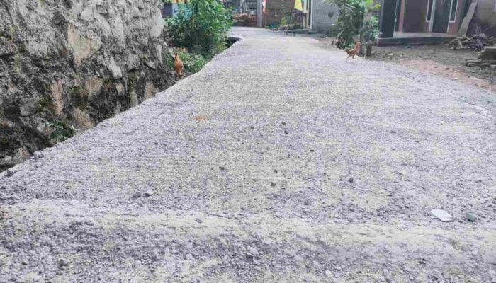 Proyek Jalan di Desa Bojong Terindikasi Bermasalah, Kades Bersikap Arogan