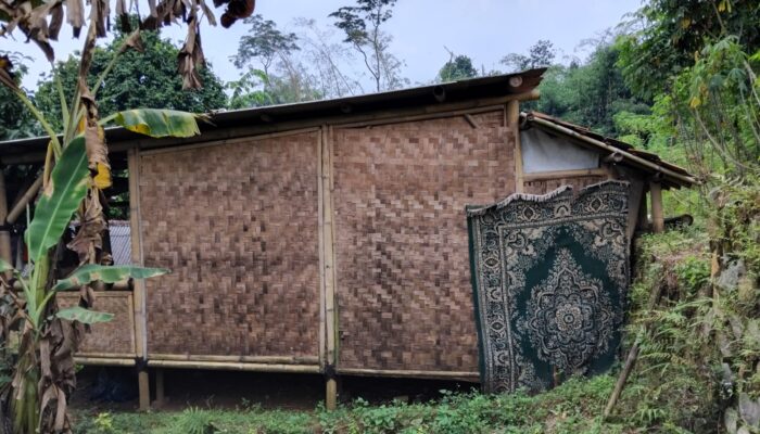 Program Rutilahu Belum Merata, Banyak Warga Miskin di Desa Rumpin Terpaksa Tinggal di Rumah Reyot