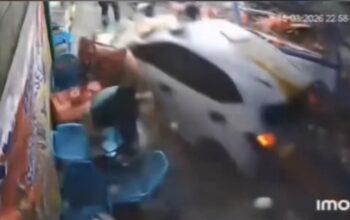 Malam Kelabu di Pasar Kaget Binjai: Brio Putih Seruduk Lapak PKL, Tiga Pengunjung Luka-Luka