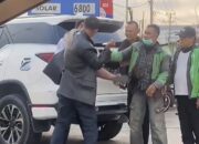 Viral! Pria Berjaket Hitam Todongkan Senjata Tajam di SPBU, Warganet Bertanya-tanya