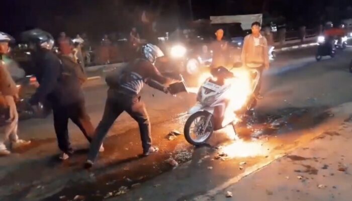 Nasib Apes Pemudik asal Cikarang: Motor Hangus Terbakar di Jalur Cirebon