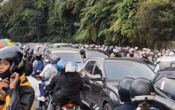 Jalur Puncak Bogor Lumpuh Total, Arus Lalu Lintas di Sekitar Kawasan Gunung Mas Tak Bergerak