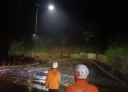 Hujan Deras Guyur Sumedang, Jalan Raya Cadas Pangeran Diterjang Longsor