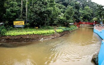 Pemkot Bandung Fokuskan Penanganan Banjir pada Normalisasi Aliran Sungai