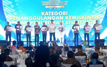 Pemprov Jabar Raih Penghargaan Pemerintah Daerah Terbaik dalam Penggulangan Kemiskinan dan Penurunan Stunting