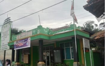 Aroma Tak Sedap Proyek P3-TGAI di Desa Nanggung: Dari Rangkap Jabatan Sekdes hingga Dugaan Potongan Dana Bantuan