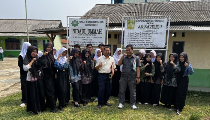Sekolah Nonformal Tak Halangi Mimpi: Kisah Sukses Alumni PKBM Ar-Raudhoh Tembus Perguruan Tinggi hingga Jadi ASN