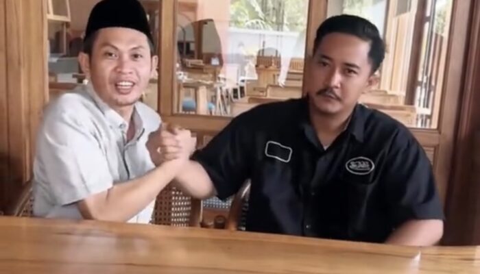Drama Akad Nikah di Mojokerto: Ketika Penghulu dan Fotografer Salah Paham, Berujung Damai dan Pelukan